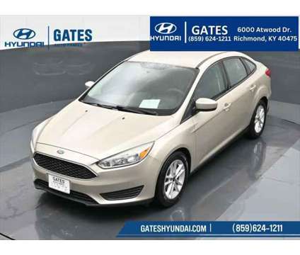 2018 Ford Focus SE is a Gold, White 2018 Ford Focus SE Sedan in Richmond KY