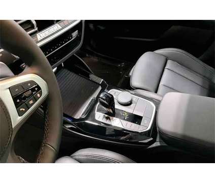 2024 BMW X4 xDrive30i is a White 2024 BMW X4 xDrive30i SUV in Grand Blanc MI