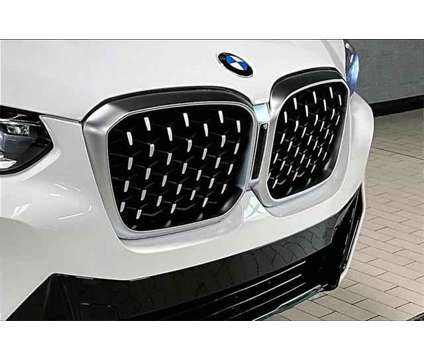 2024 BMW X4 xDrive30i is a White 2024 BMW X4 xDrive30i SUV in Grand Blanc MI