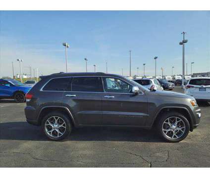 2020 Jeep Grand Cherokee Overland 4X4 is a Grey 2020 Jeep grand cherokee Overland Car for Sale in Bourbonnais IL