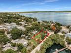 Key Largo, Lot in Largo Sound Park in highly desirable