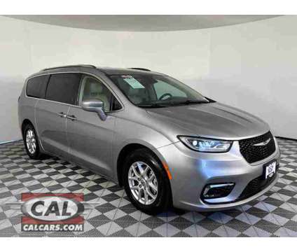 2021UsedChryslerUsedPacificaUsedFWD is a Silver 2021 Chrysler Pacifica Car for Sale
