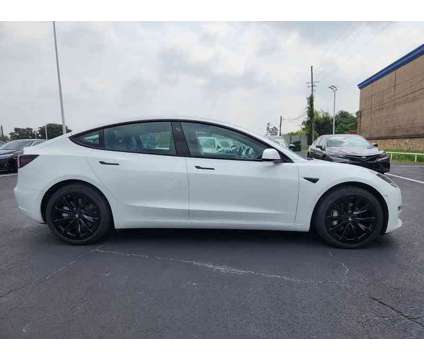2022UsedTeslaUsedModel 3 is a White 2022 Tesla Model 3 Car for Sale in Houston TX
