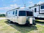 2019 Airstream Flying Cloud 26RB 60ft