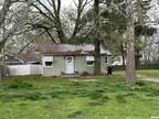 Home For Sale In Pekin, Illinois