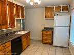 Flat For Rent In Grosse Pointe Woods, Michigan