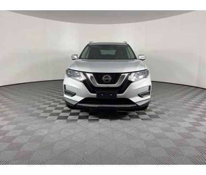 2019 Nissan Rogue SV is a Silver 2019 Nissan Rogue SV SUV in Charleston SC