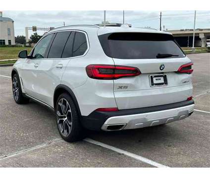 2020 BMW X5 sDrive40i is a White 2020 BMW X5 4.6is SUV in Houston TX