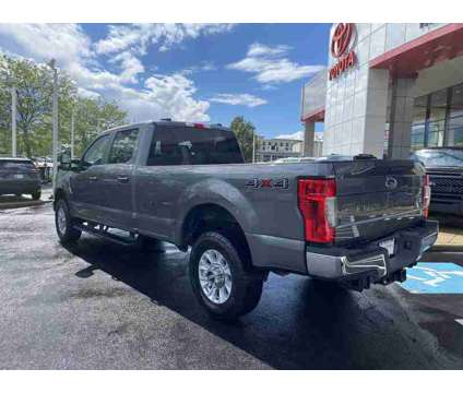 2022 Ford F-350SD XL is a Grey 2022 Ford F-350 XL Truck in Akron OH