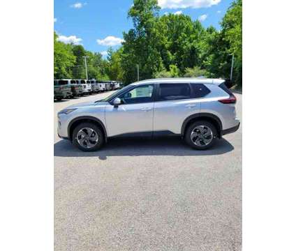 2024 Nissan Rogue SV is a Silver 2024 Nissan Rogue SV SUV in Auburn MA