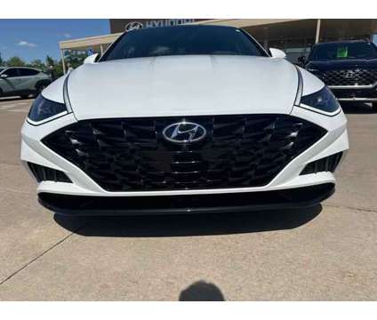 2021 Hyundai Sonata Limited is a White 2021 Hyundai Sonata Limited Sedan in Wichita KS