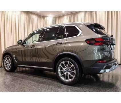 2025 BMW X5 xDrive40i is a Green 2025 BMW X5 4.6is SUV in Akron OH