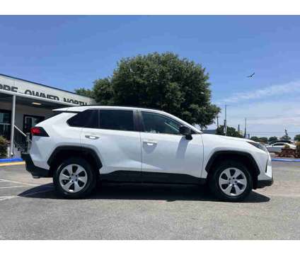 2021UsedToyotaUsedRAV4 is a White 2021 Toyota RAV4 Car for Sale in San Antonio TX