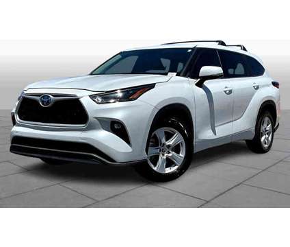 2022UsedToyotaUsedHighlander is a White 2022 Toyota Highlander Car for Sale in Albuquerque NM