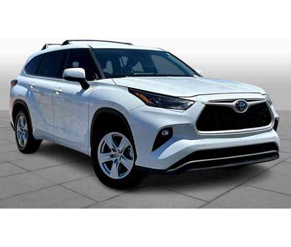 2022UsedToyotaUsedHighlander is a White 2022 Toyota Highlander Car for Sale in Albuquerque NM