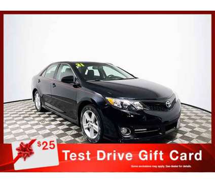 2012 Toyota Camry SE is a Black 2012 Toyota Camry SE Car for Sale in Tampa FL