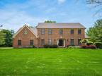 695 Cardinal Hill Ln, Powell, OH 43065