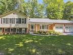 2785 Prince Harold Ct, Herndon, VA 20171