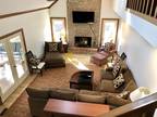 5 bedrooms 4 bathrooms Lookout Mountain home