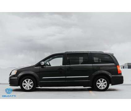 2011 Chrysler Town &amp; Country for sale is a Grey 2011 Chrysler town &amp; country Car for Sale in Orem UT