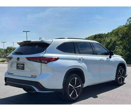 2022 Toyota Highlander for sale is a White 2022 Toyota Highlander Car for Sale in Woodbridge VA