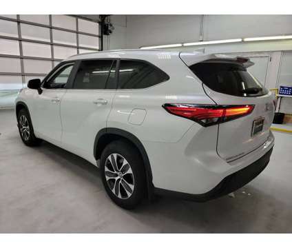 2023 Toyota Highlander XLE is a White 2023 Toyota Highlander XLE Car for Sale in Wilkes Barre PA