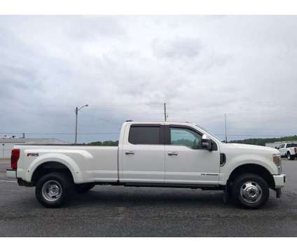 2022 Ford Super Duty F-350 DRW Platinum is a White 2022 Ford Car for Sale in Winder GA