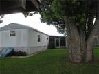 2bedroom 2 bath located on wide deep water canal leading to Lake Dora