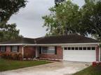 Very nice spacious 4 bedroom home in desirable south east Winter Haven