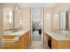 Condo For Sale In Chicago, Illinois