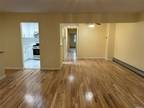 Flat For Rent In Briarwood, New York