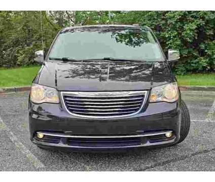 2015 Chrysler Town &amp; Country for sale is a Black 2015 Chrysler town &amp; country Car for Sale in Louisville KY