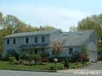 Home For Sale In Holtsville, New York