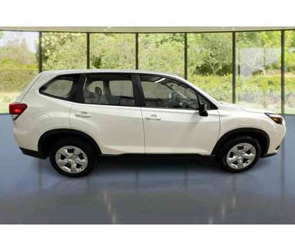 2022 Subaru Forester Base is a White 2022 Subaru Forester 2.5i SUV in Fort Wayne IN