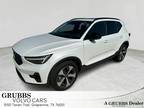 2024 Volvo XC40 B5 Plus Dark Theme