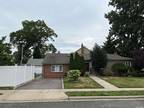 Home For Rent In Syosset, New York