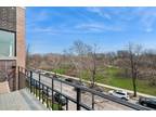 Condo For Sale In Chicago, Illinois