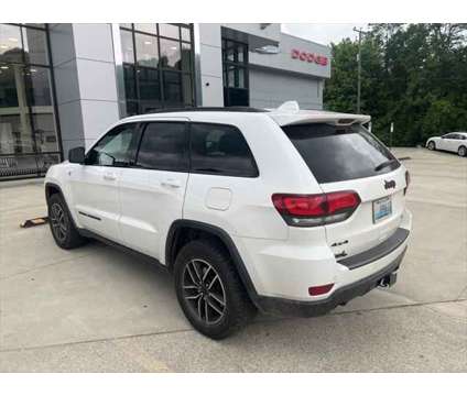 2019 Jeep Grand Cherokee Trailhawk is a White 2019 Jeep grand cherokee Trailhawk SUV in Pikeville KY