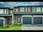 Beamsville, Stunning 3 bed, 3.5 bath townhome.