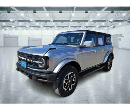 2021UsedFordUsedBronco is a Silver 2021 Ford Bronco Car for Sale in Pampa TX