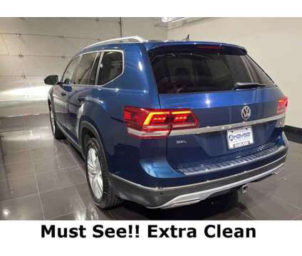2019 Volkswagen Atlas 3.6L V6 SEL is a Blue 2019 Volkswagen Atlas Car for Sale in Madison WI