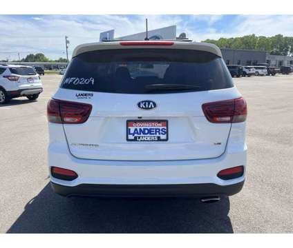 2020 Kia Sorento LX V6 is a White 2020 Kia Sorento LX Car for Sale in Covington TN