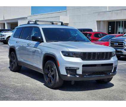 2022 Jeep Grand Cherokee L Limited is a Silver 2022 Jeep grand cherokee Car for Sale in Houston TX