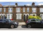 4 bedroom property to let in Inworth Street SW11 - £1,383 pw