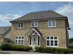 3 bedroom detached house for sale in Mill Square, Horsforth, Leeds