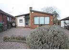 New Village Road, Cottingham HU16 3 bed detached bungalow for sale -