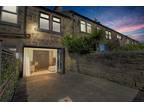 Kirk Lane, Leeds, LS19 2 bed terraced house for sale -