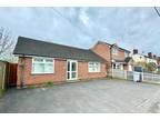2 bedroom bungalow for sale in Park Road, Willaston, Nantwich, Cheshire, CW5