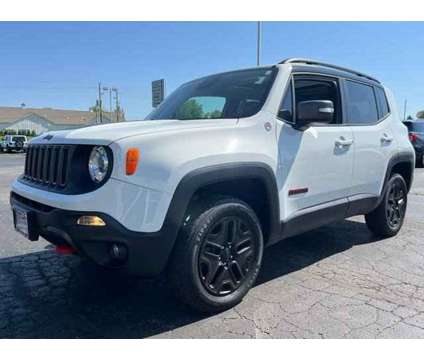 2018 Jeep Renegade Trailhawk is a White 2018 Jeep Renegade Trailhawk Car for Sale in Pataskala OH