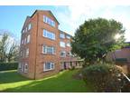 2 bed flat to rent in Boulters Court, HP6, Amersham